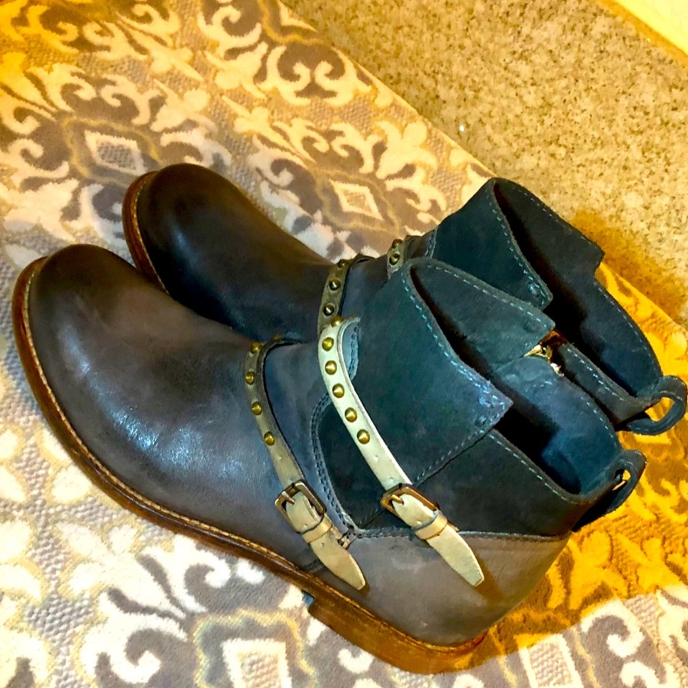 Booties by Alberto Fermani